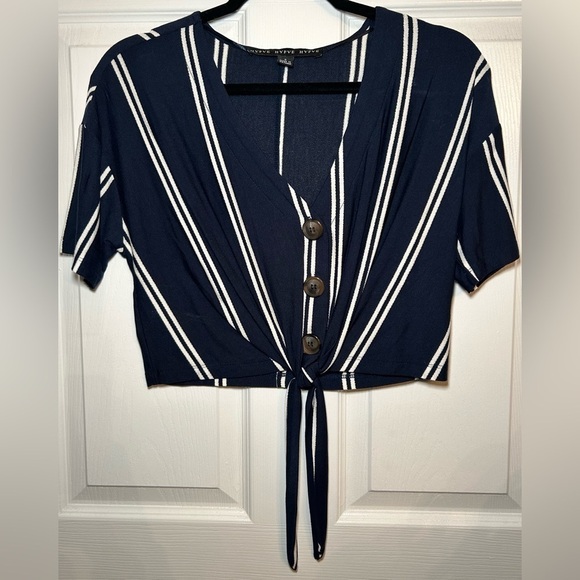 NWOT HYFVE Striped Button Tie-Front Crop Short Sleeve Top- Navy/White Si… - Picture 2 of 5